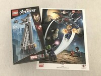 Lego® Avengers Tower + Iron Man Figur + Limitiertes Poster Captain Marvel Neu