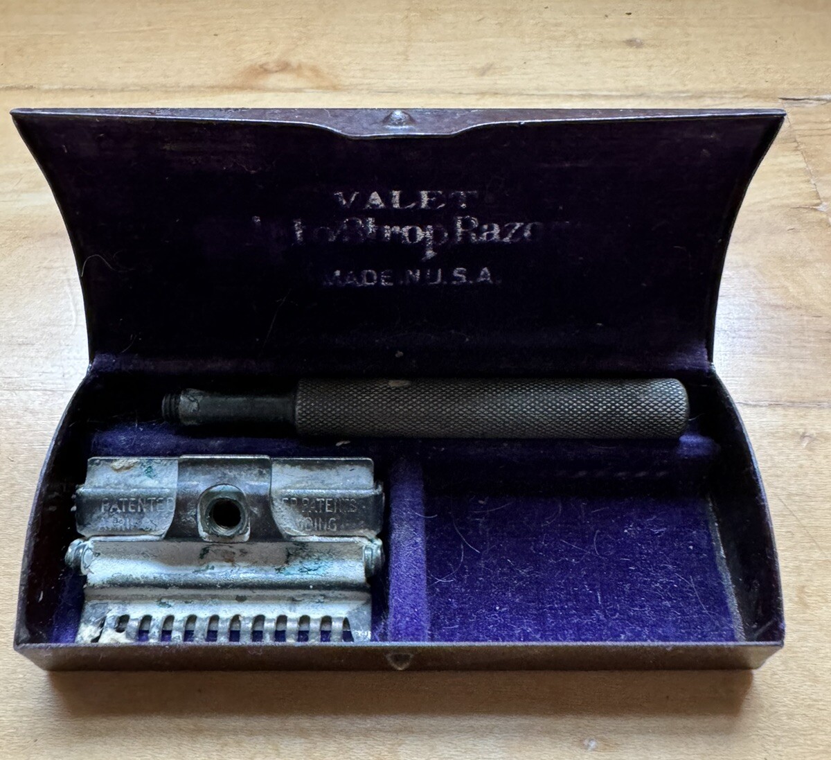 Old Vtg Valet Auto Strop Razor Blade Shaving W/Blade & Metal Box 1922 ...