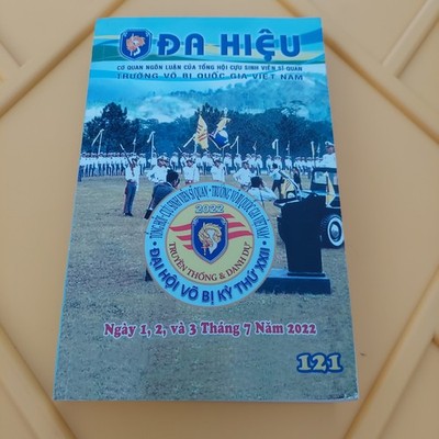 Da Hieu #121 Vietnamese Magazines Cuon Sach Linh Viet Nam Cong Hoa 