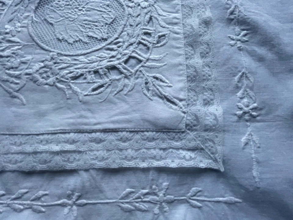 petite taie ancienne/ vintage/ pur coton/broderies/dentelle (utile:38X38)  (L95) - Photo 4/4
