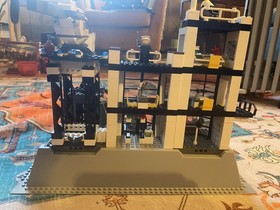 Vintage LEGO CITY: Police Station (7237) - 99% Complete With Minifigures Retired