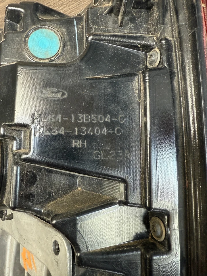 OEM|AS-IS| 2018 - 2020 Ford F-150 LED Tail Light (Right/Passenger) KL34-13B504-C - Imagem 3 de 4