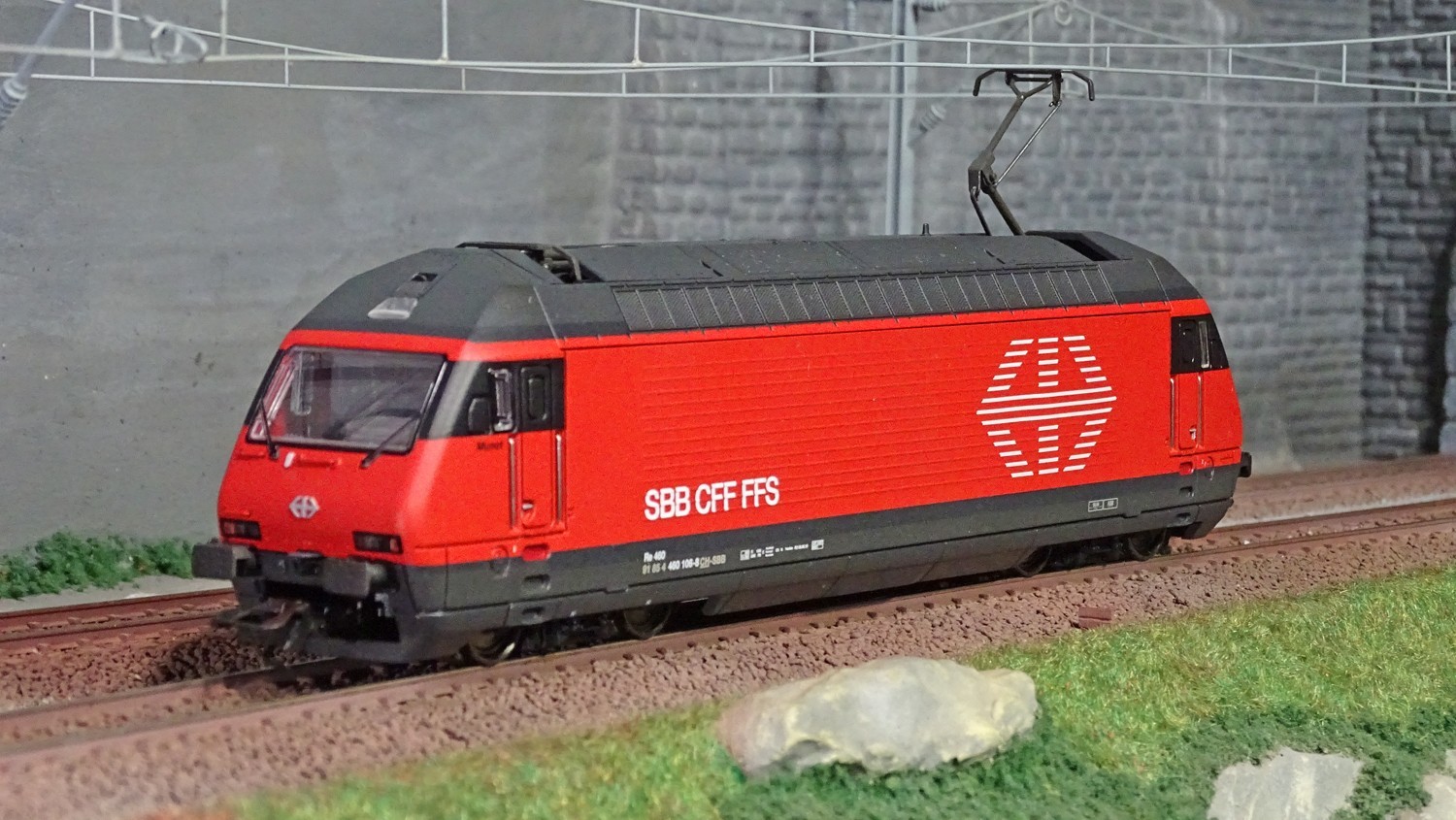 Locomotive Re 460 SBB Trix 22969 pour animer vos gares suisses miniatures avec réalisme
