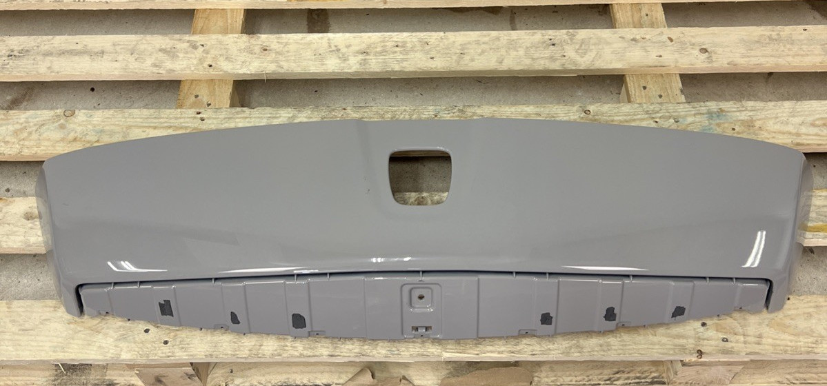 Rolls-Royce Cullinan RR31 Upper Grille Cover 8497322-07 2020-2026 OEM