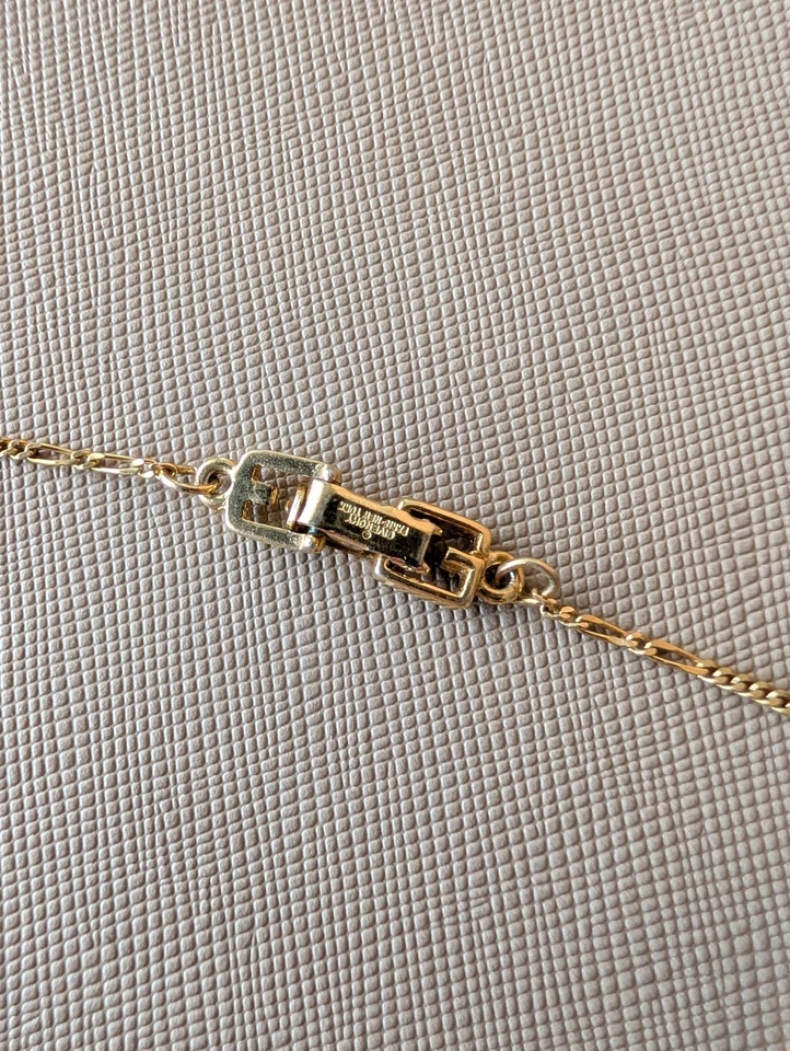 Colar Givenchy pingente de corrente folheado a ouro pedra quadrada rosa 16,5" - Imagem 4 de 4