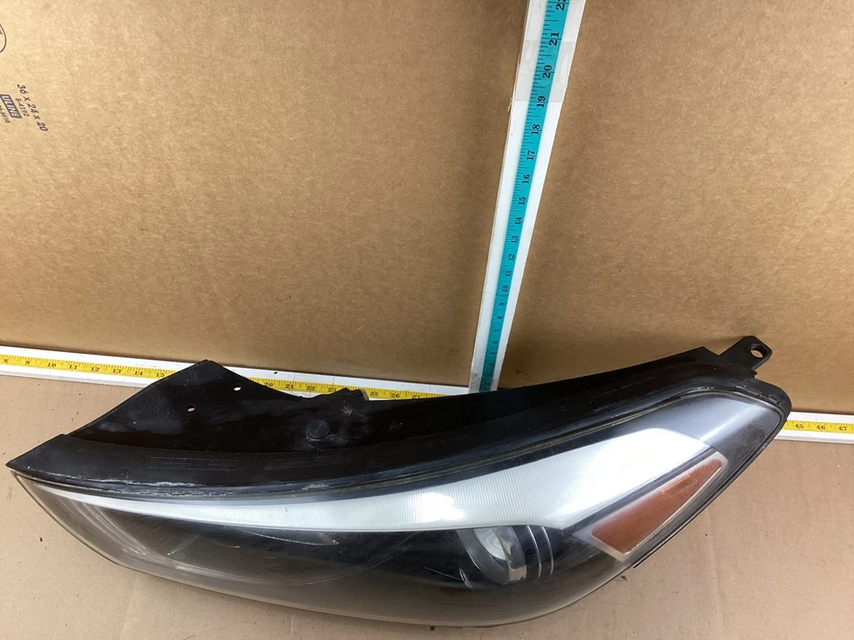 2016-2018 Hyundai Tucson Driver Side LH Headlight OEM - Image 2 of 4