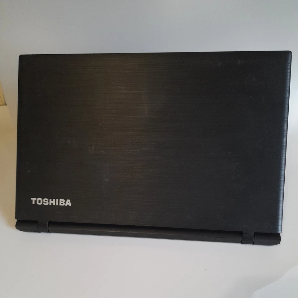 Toshiba Satellite C55-C-1M9 Laptop 15.6"  240GB SSD RAM 4GB WINOWS 7  - Image 4 of 4