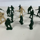 Lot Of 24 Vintage Assorted Plastic Green Tan Army Men Toy Soldier Unmarked Mix — photo 3
