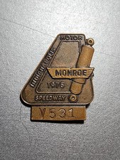 1975 Indy 500  Bronze Pit Badge Monroe Shocks Pin Vintage V531 Motor Speedway