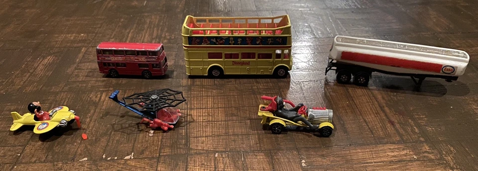 Lot of 6 Vintage Corgi Dinky Cars! Disney, Esso! Olive Oyl & Spider-Man Broken - Image 2 of 4