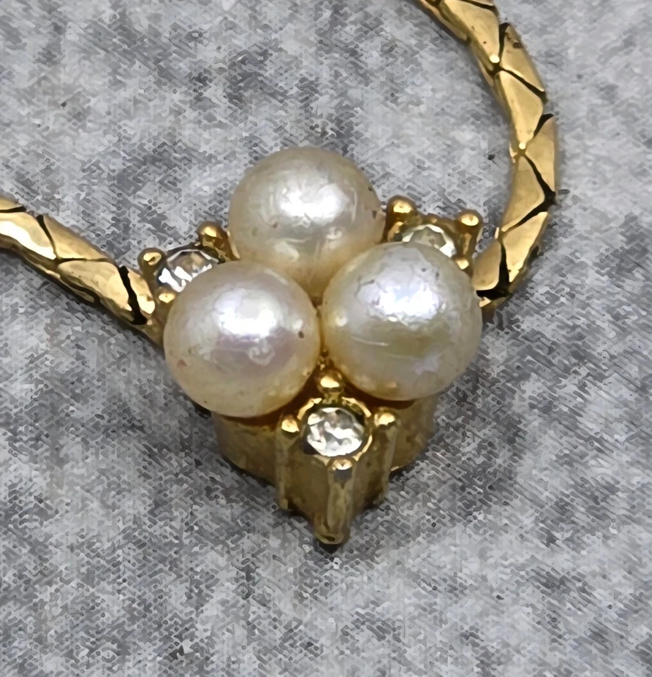 Collar Christian Dior Vintage Años 80 Tono Dorado Imitación Perla Racimo Colgante Cadena Foto 2 de 4