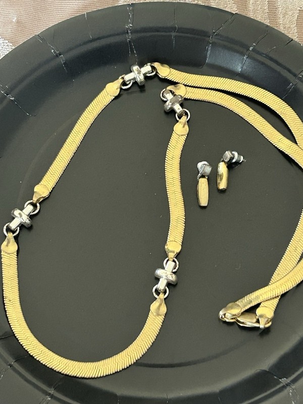 Vintage Costume Jewelry Set Metal Earrings And Necklace