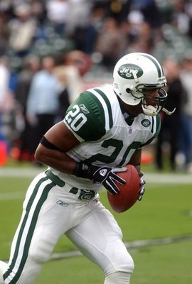 Michael Bates New York Jets warms up prior to the start AFC Divisi- Old Photo 1