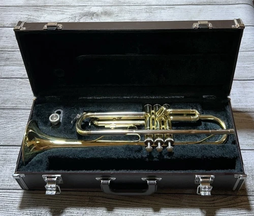 Yamaha YTR 2320 Trumpet with Mouthpiece & Hard Case Japan