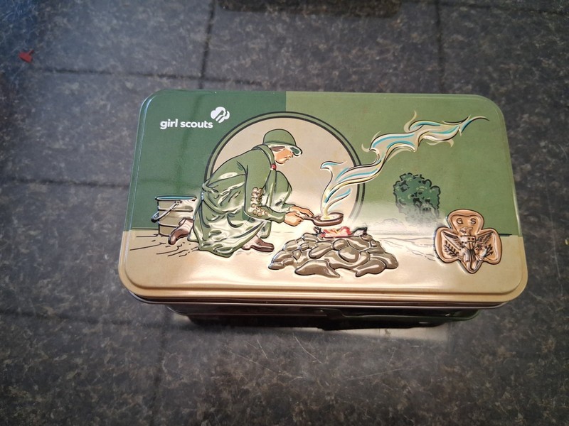 Girl Scouts Handled & Hinged Cookie Tin 2017 Ashdon Farms 1920's Vintage Design