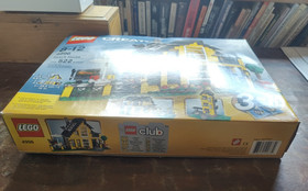 New LEGO Creator 3 IN 1 Beach House 4996 damaged/taped box