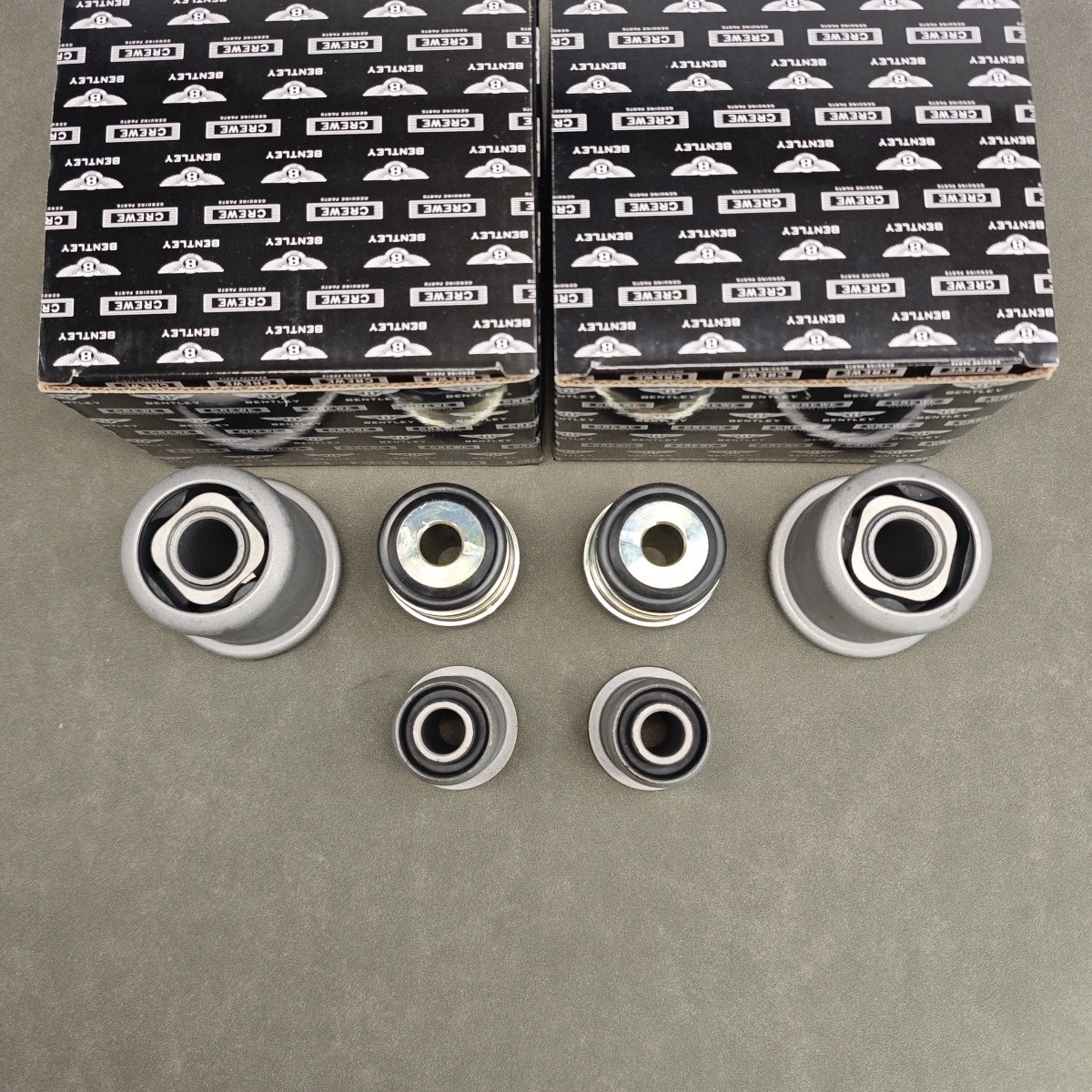 Front Lower Control Arm Bushing for Bentley Arnage PD30984PA PD30985PA PD24464PB