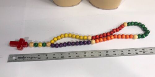 Collar religioso grande de madera con cuentas colorido de colección - Imagen 4 de 4