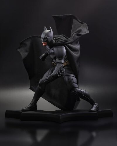 DC Comics Batman The Dark Knight Statue 1:6 McFarlane Toys Limited Edition - Imagen 3 de 12