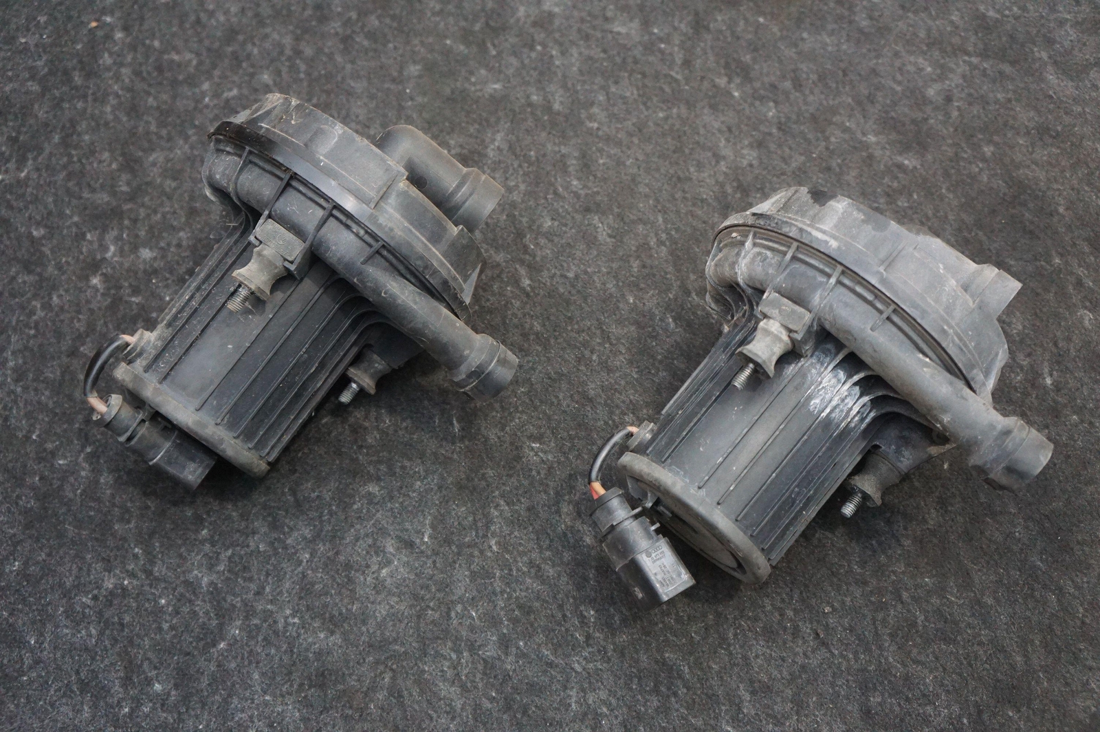Set Front Left Right Air Smog Pump 3W0131083B Bentley Continental Flying Spur 06