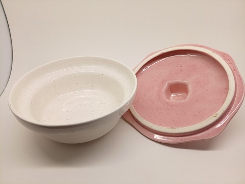 USA McCoy Ceramic Speckled Cream Color Serving Bowl / Pink Lid 6" x 3.75 - Picture 3 of 5
