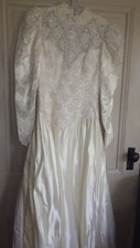 Ball Gown Wedding Gown Princess Gown Off White Lace Beading Long Sleeve sz 10