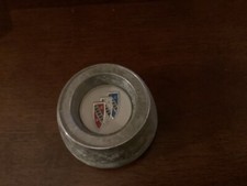 VINTAGE 1960'S BUICK STEERING WHEEL HORN CAP OEM 164728