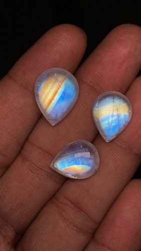 AAAAAA Quality Rainbow Moonstone Blue Fire Briolette Side Drill 11x15-11x16.5 MM - Picture 10 of 23