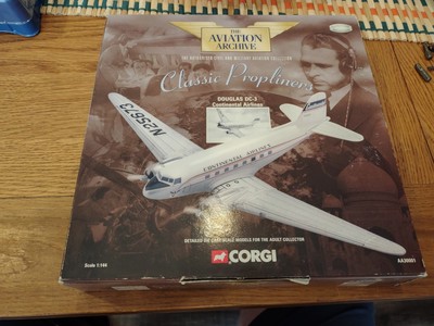 Corgi Aviation Archive Airliners Douglas Dakota DC-3  N25673 Continental Aa30001