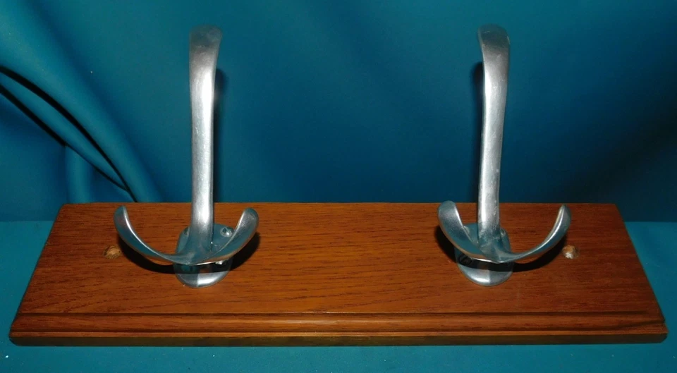 ANCIEN PORTE MANTEAU ET CHAPEAU DE BISTROT . 2 PATERES . ECOLE . LONGUEUR 35cm - Photo 2/4