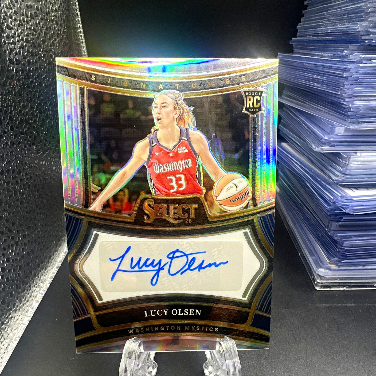 2025 Panini Select WNBA Lucy Olsen Signatures Rookie RC Auto Silver Prizm