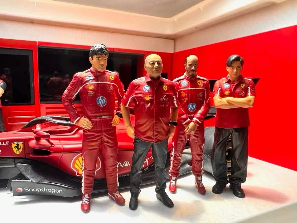 1/18 figurine Fred Vasseur F1 Ferrari  Team Principal - Immagine 3 di 3