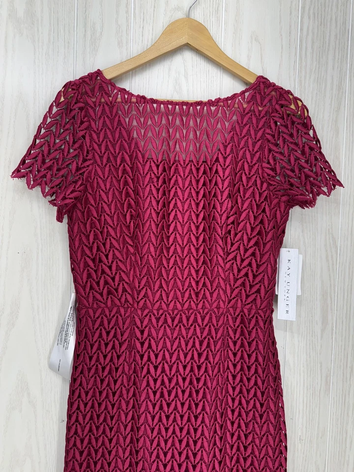 Vestido Kay Unger Feminino 8 Sangria Tatum Manga Curta Renda Bainha de Crochê K141422 - Imagem 3 de 4