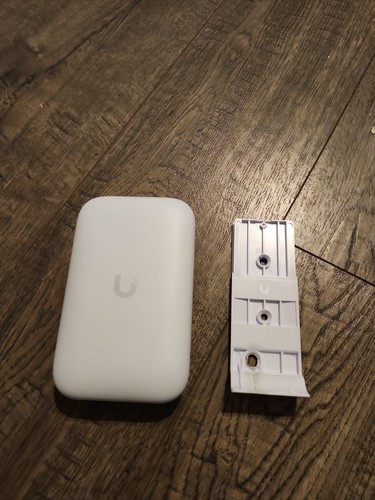 Ubiquiti UniFi Swiss Army Knife Ultra Access Point (UK-Ultra-US)