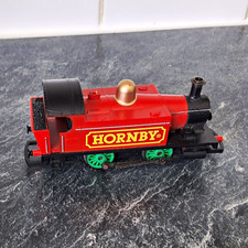 Hornby OO Gauge 0-4-0 Steam Locomotive Red Hornby Livery Analogue