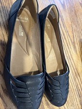 New Without Box Clarks Collection Soft Cushion Black Loafers Women 7.5
