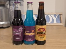 Fallout X Jones Soda Sunset Sarsaparilla Nuka Uva + Campionatore Quantico 1 di ciascuno