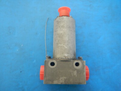 BEECH SOLENOID VALVE P/N: 100-389020-1