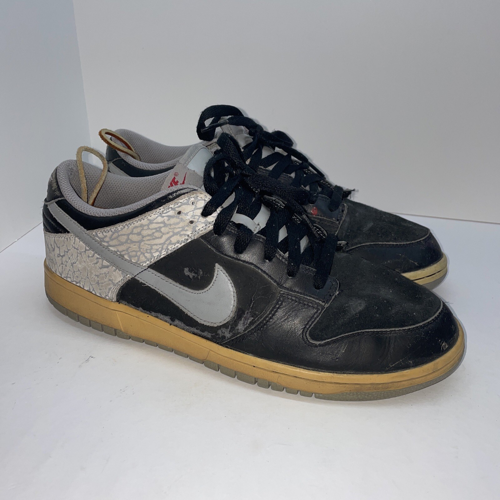 Nike Air Jordan 1 Retro High Hyper 