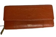 Fossil Jori Zip Clutch Wallet in Medium Brown