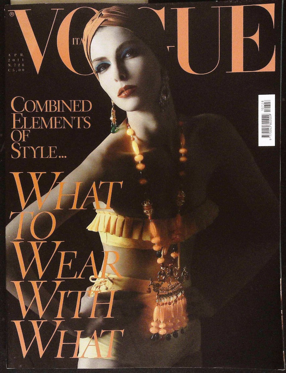 Vogue Italia Magazine April 2011