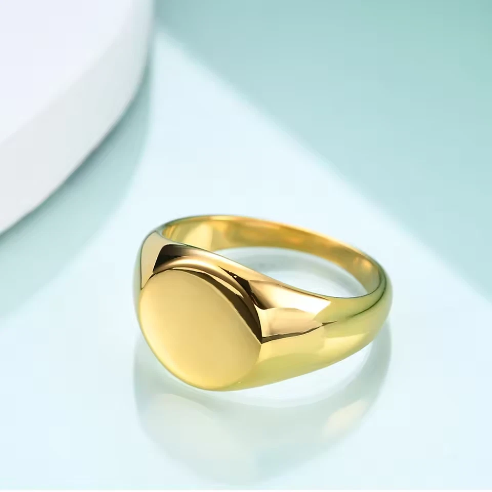Anillo con letras de nombre personalizado iniciales banda de acero inoxidable hombres mujeres joyas de oro Foto 4 de 4
