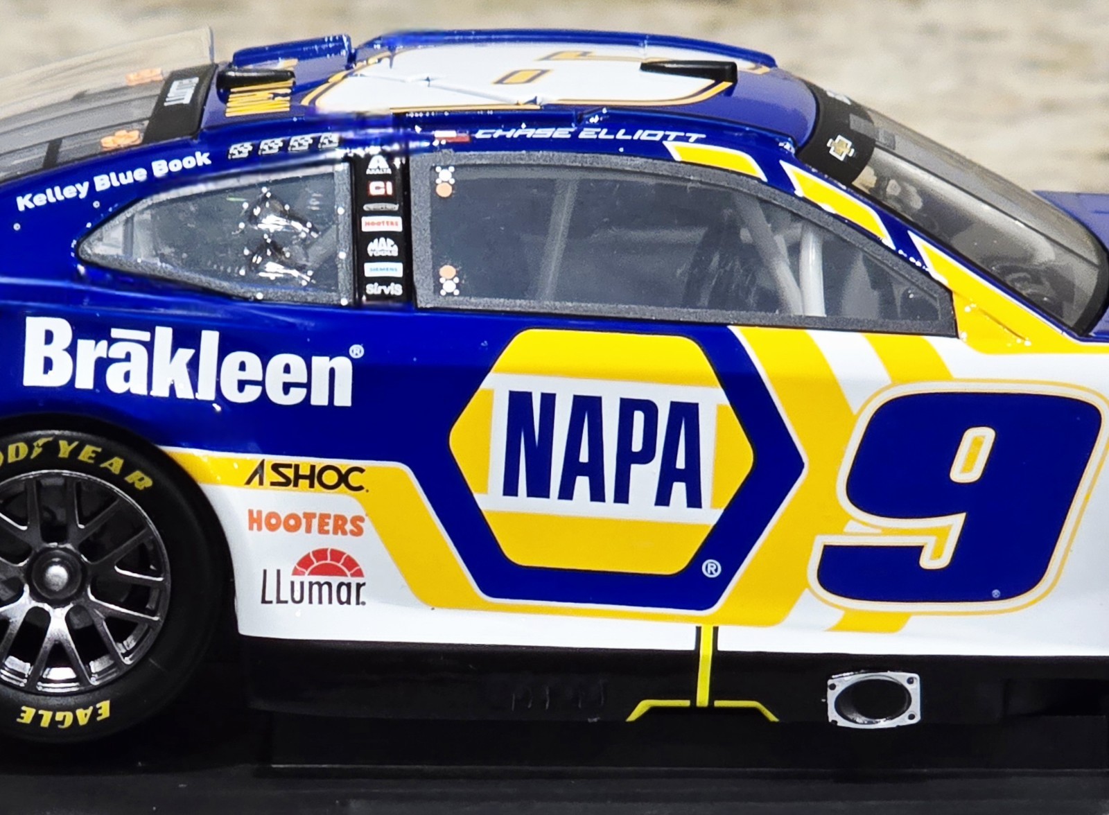 2022 #9 Chase Elliott NAPA Auto Brakleen Chevrolet Camaro ZL1 1:24 Diecast ARC