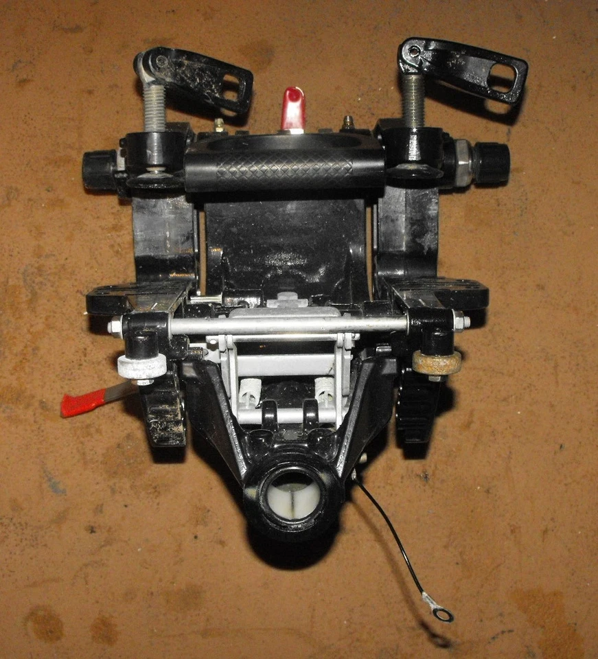 Conjunto de soporte giratorio Tohatsu 9,9 HP 4 tiempos PN 3RTQ623090 se adapta a 2018 y más Foto 2 de 4