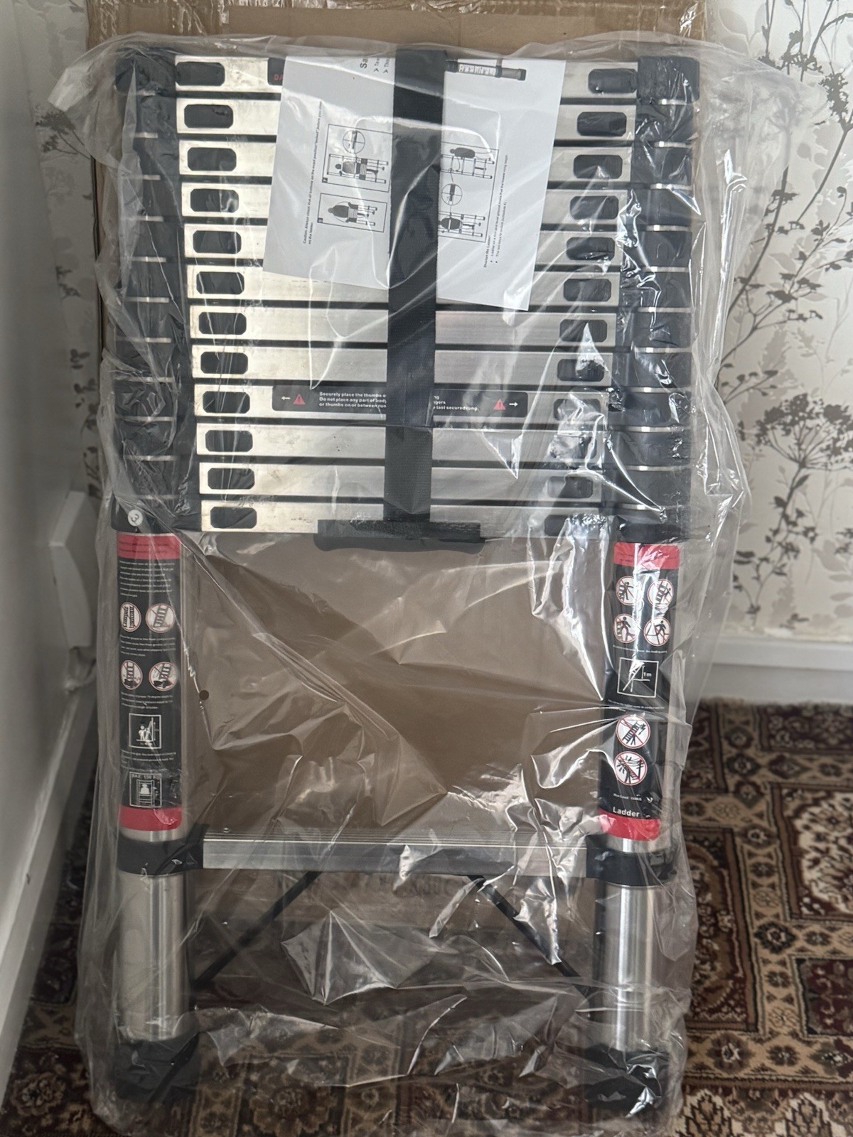 Escalera telescópica antideslizante de acero inoxidable multiusos de alta resistencia de 3,8 M