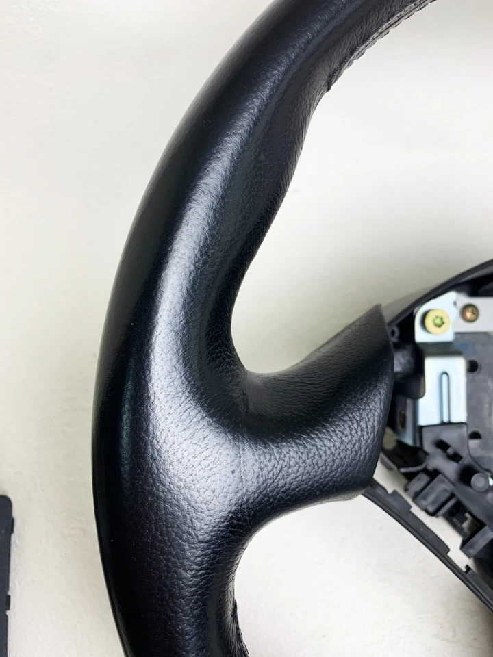 Honda Accord CL7 Euro R MOMO Steering Wheel GENUINE OEM DC5 EP3 AP1 JDM Japan - image 4 of 4