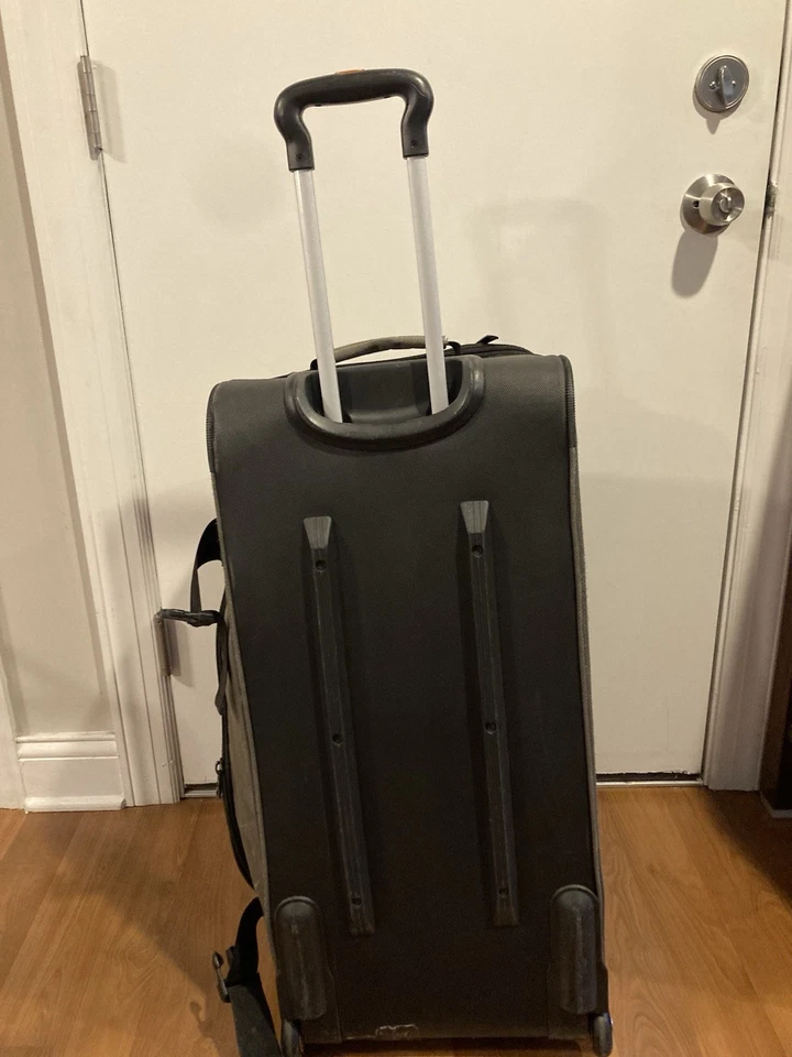 Bolsa de Lona Rodante FŪL Nivel Dividido 30", Gris con Naranja Limpio Envío Gratis  Foto 3 de 4