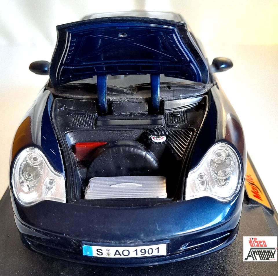 PORSCHE 911 TARGA - MAISTO (Usata con segni del tempo) - Immagine 3 di 4