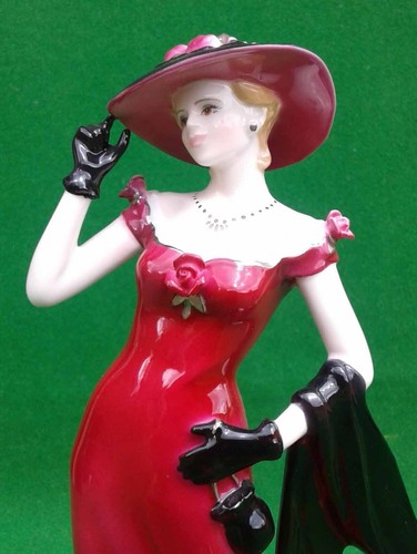 ROYAL WORCESTER “DIANA” PREMIER FIGURINE OF THE YEAR 2002 - RW4955. - Picture 3 of 17