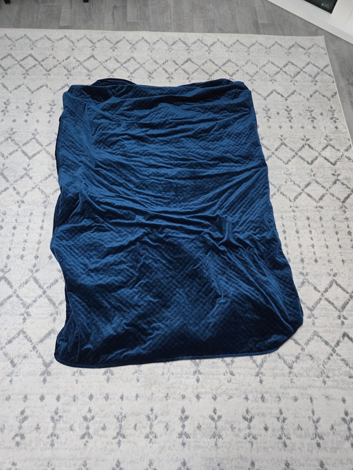 Plush Blanquil Weighted Blanket with Removable Cobalt Blue Cover-image
